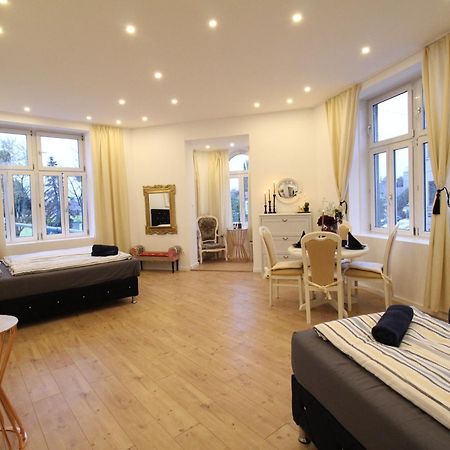 Disc Cozy Rooms In Liesing เวียนนา ภายนอก รูปภาพ