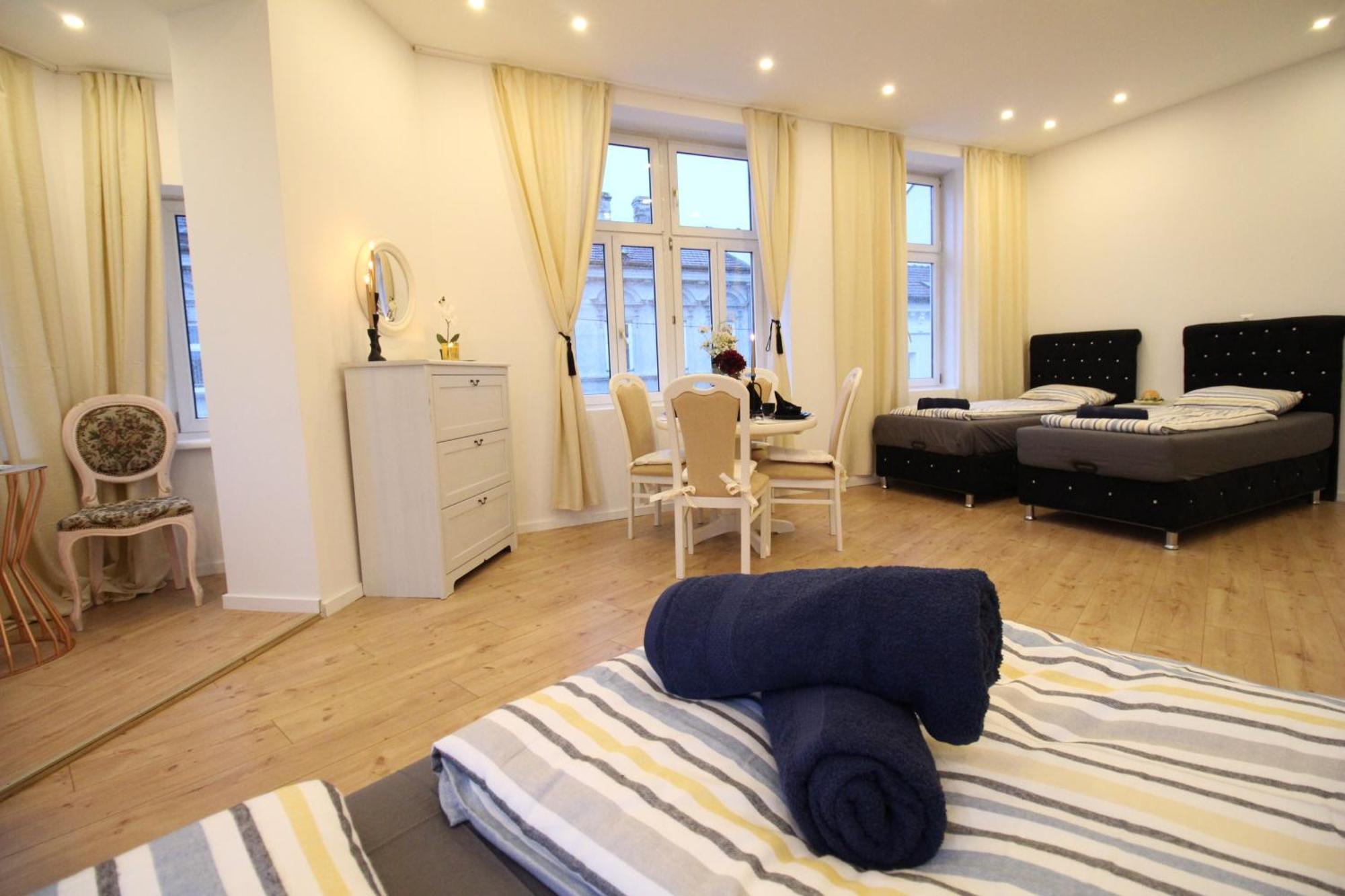 Disc Cozy Rooms In Liesing เวียนนา ภายนอก รูปภาพ