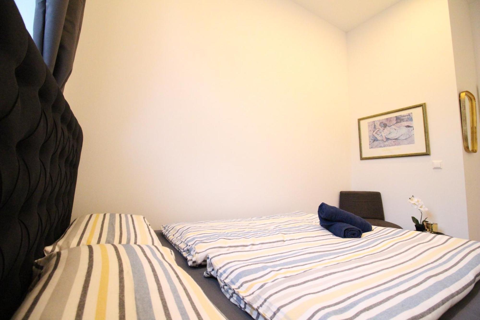 Disc Cozy Rooms In Liesing เวียนนา ภายนอก รูปภาพ