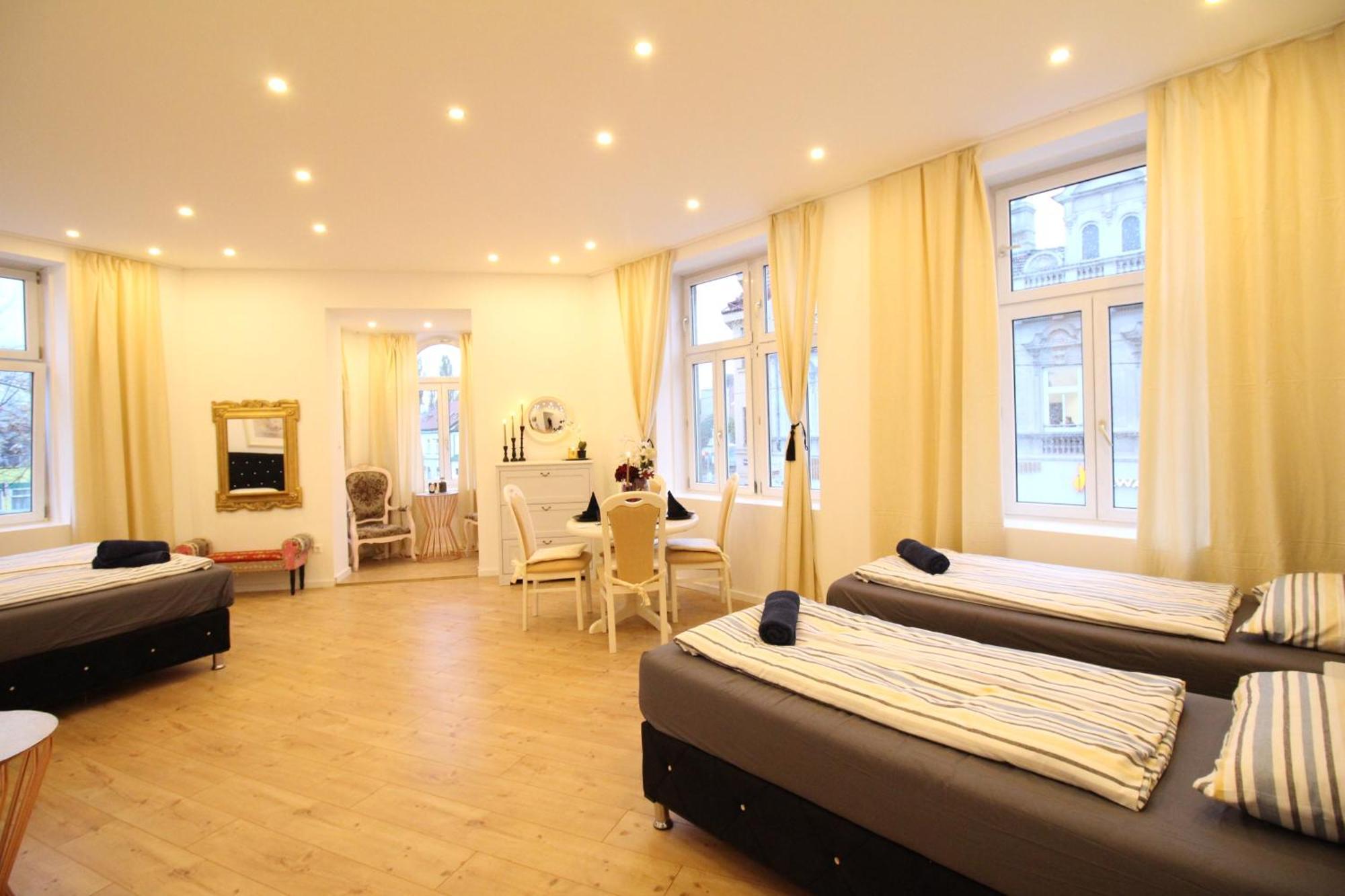 Disc Cozy Rooms In Liesing เวียนนา ภายนอก รูปภาพ