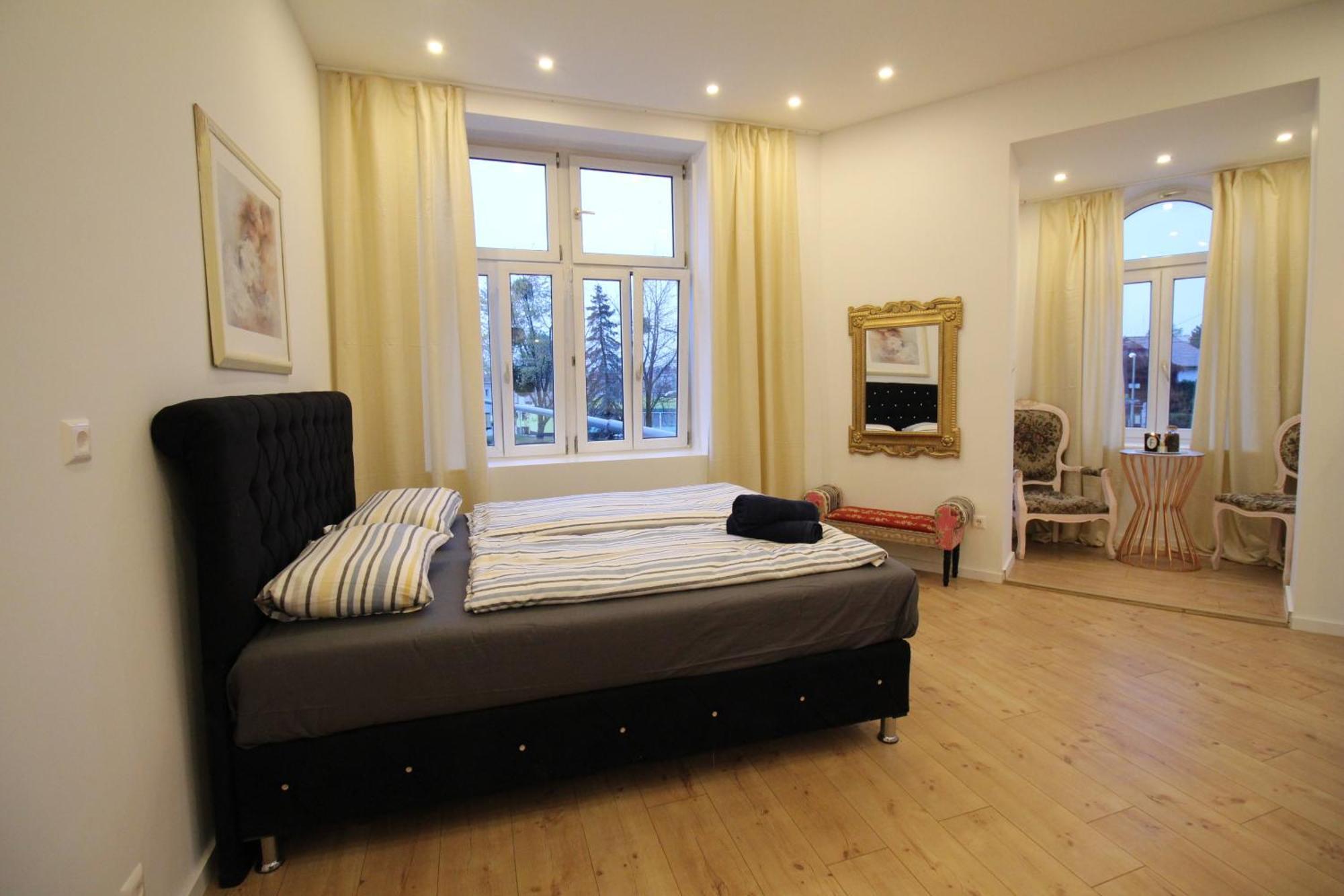 Disc Cozy Rooms In Liesing เวียนนา ภายนอก รูปภาพ